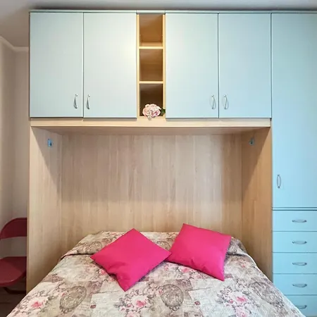 Lägenhet Iris 1 - *